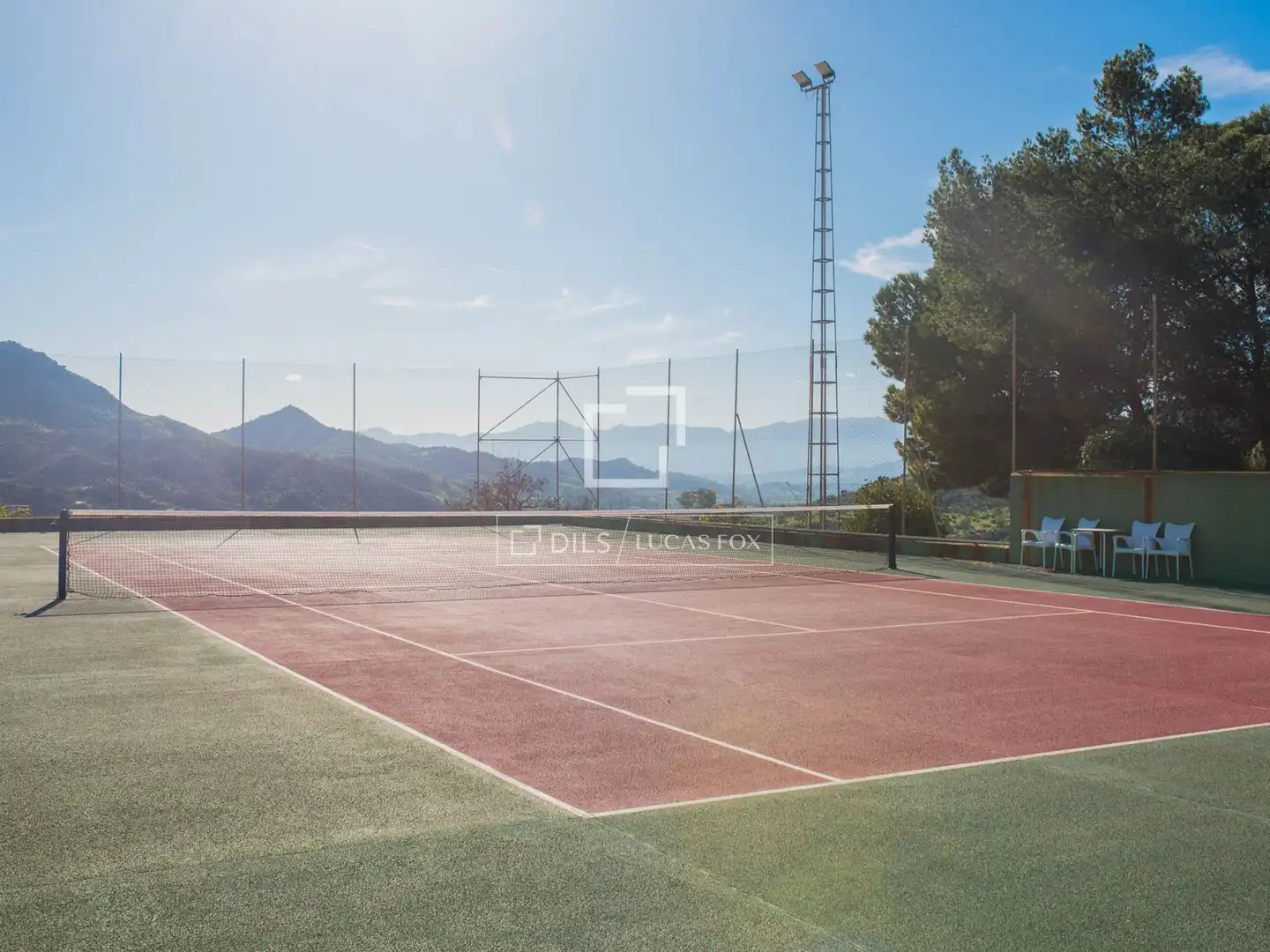Vista exterior de Casa o xalet en venda en Málaga amb Aire condicionat, Calefacció i Jardí privat