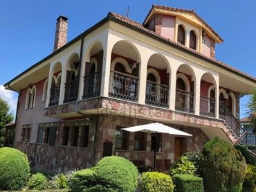 Villa con giardino in vendita a Camino del Cristo 600