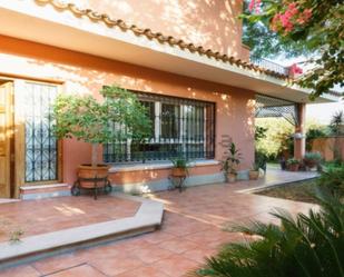 Garden of House or chalet for sale in  Sevilla Capital  with Air Conditioner, Heating and Private garden