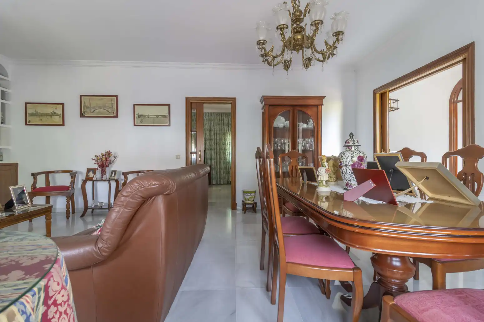 Menjador de Casa o xalet en venda en Gines amb Aire condicionat, Terrassa i Traster