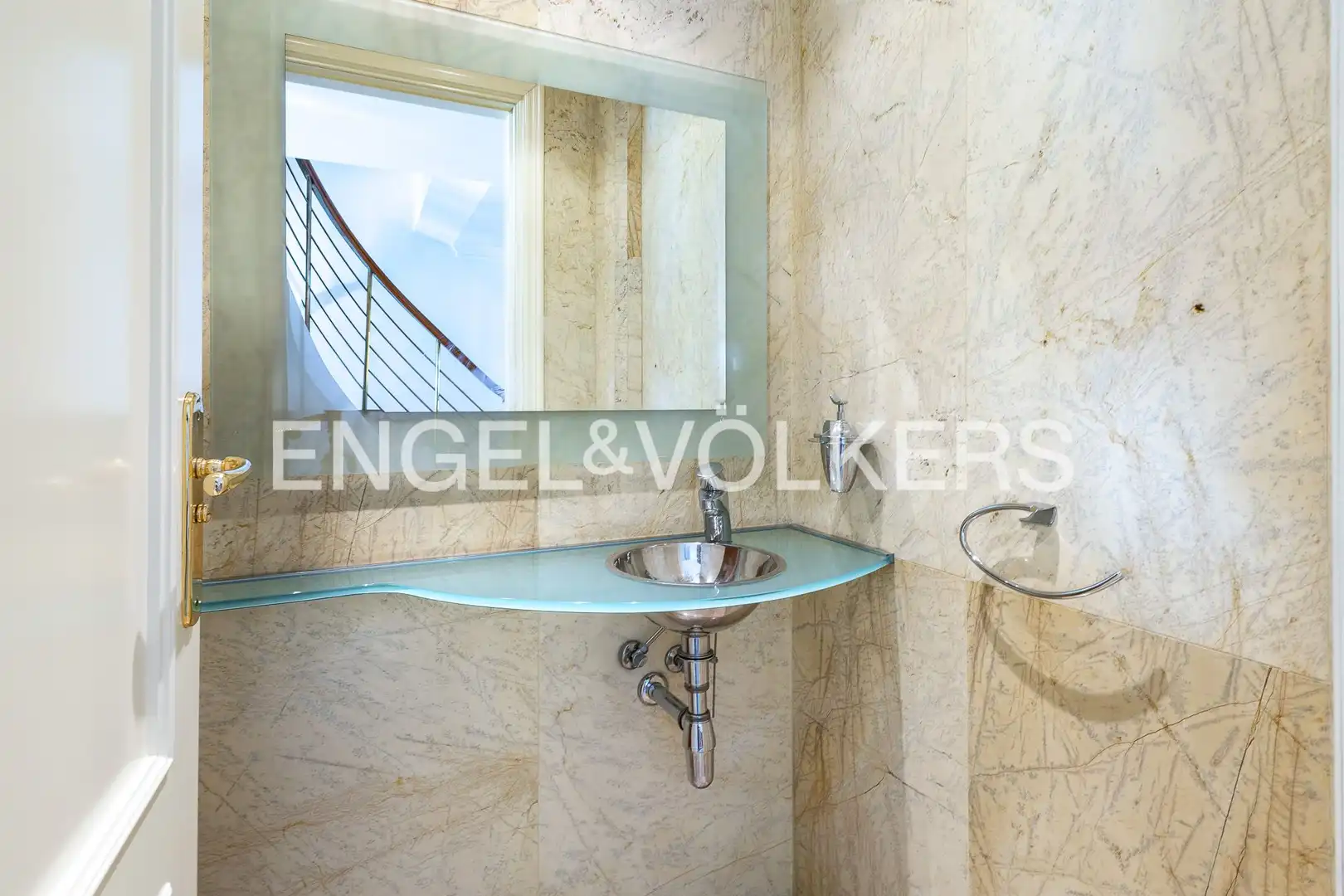 Baño de Piso en venta en Barcelona con Aire acondicionado, Calefacción y Terraza