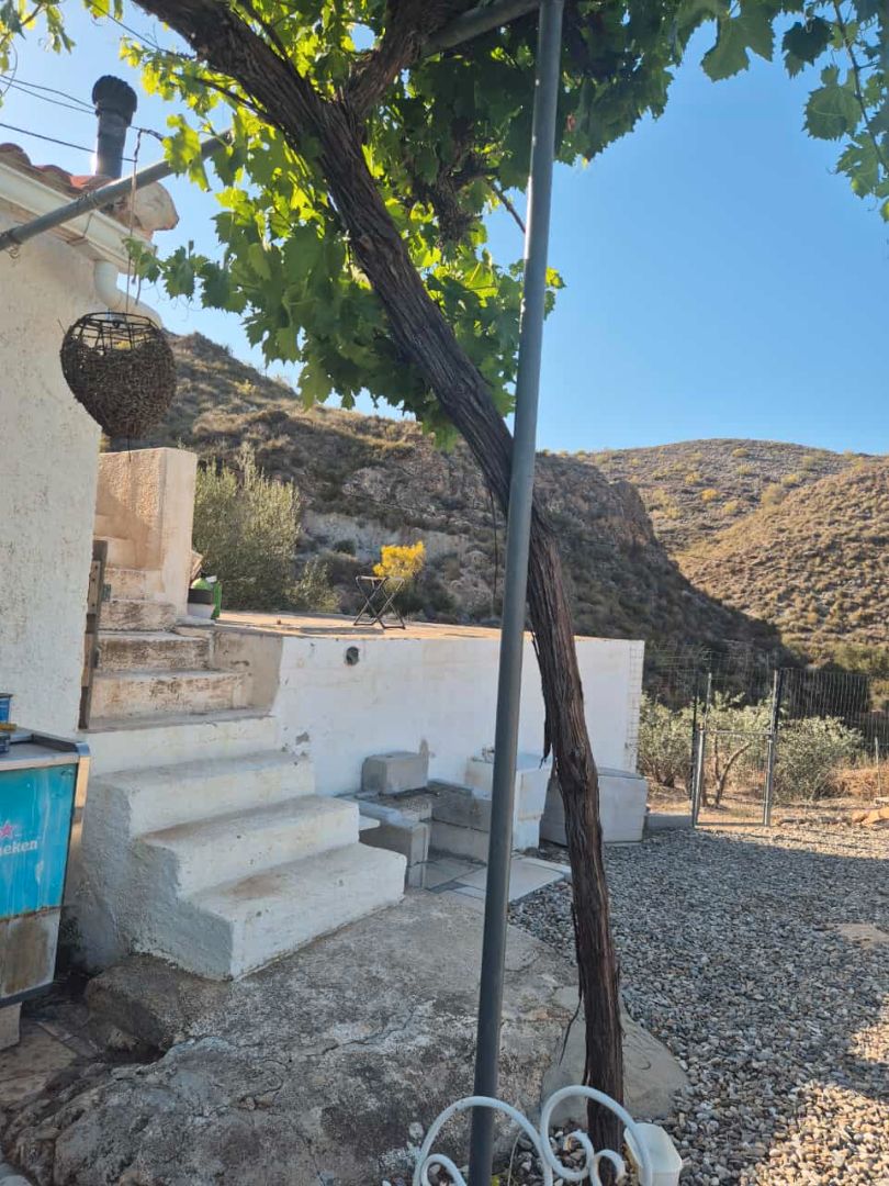 Außenansicht von Country house zum verkauf in Líjar mit Privatgarten, Terrasse und Möbliert