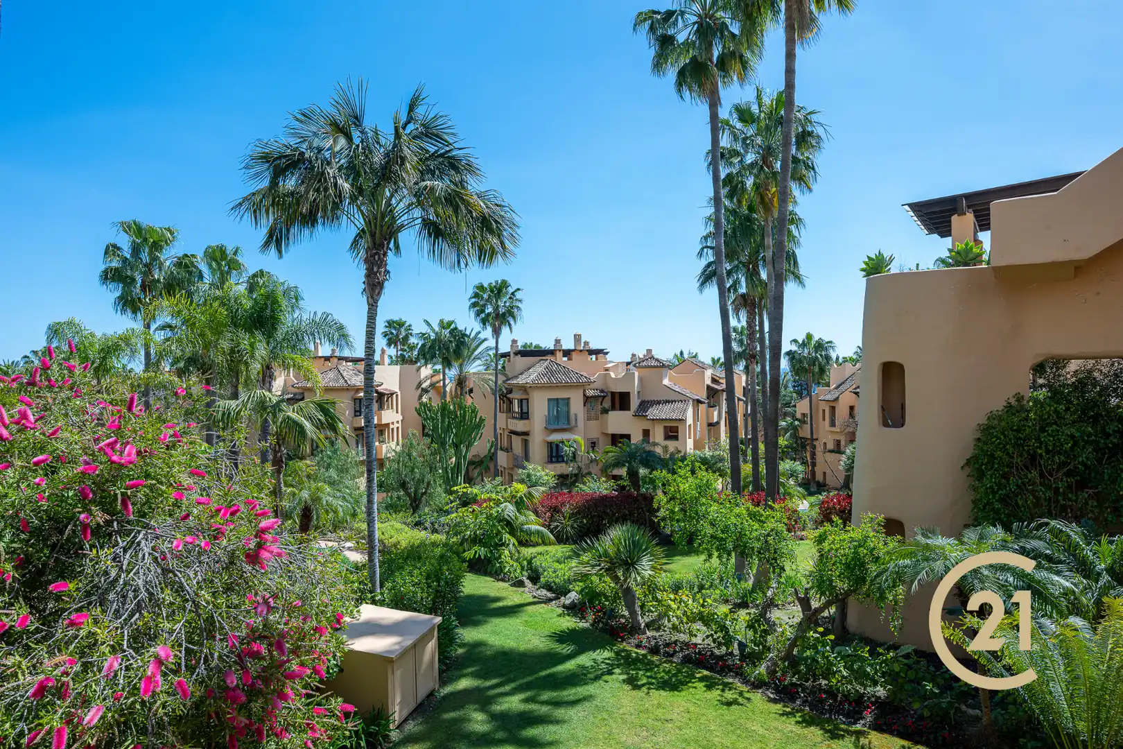 Garden of Apartments for sale in Marbella  with Air Conditioner, Terrace and Storage room