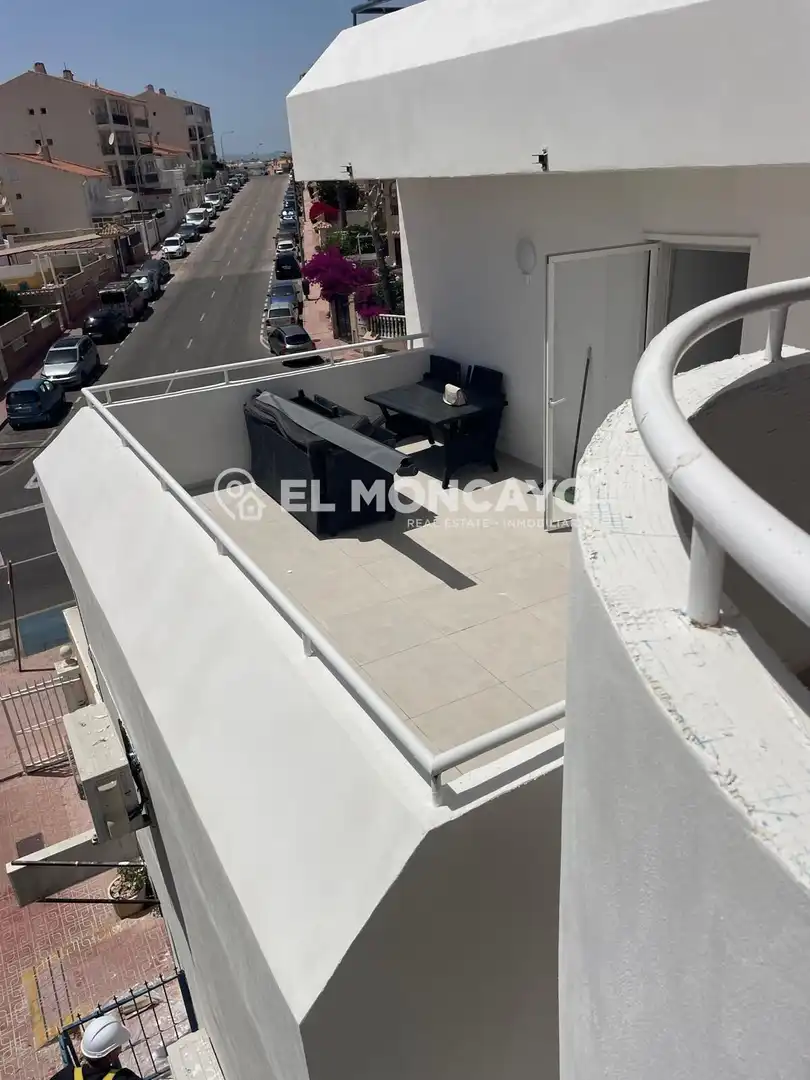 Terrasse von Wohnungen zum Verkauf in Torrevieja mit Terrasse, Möbliert und Gemeinschaftspool