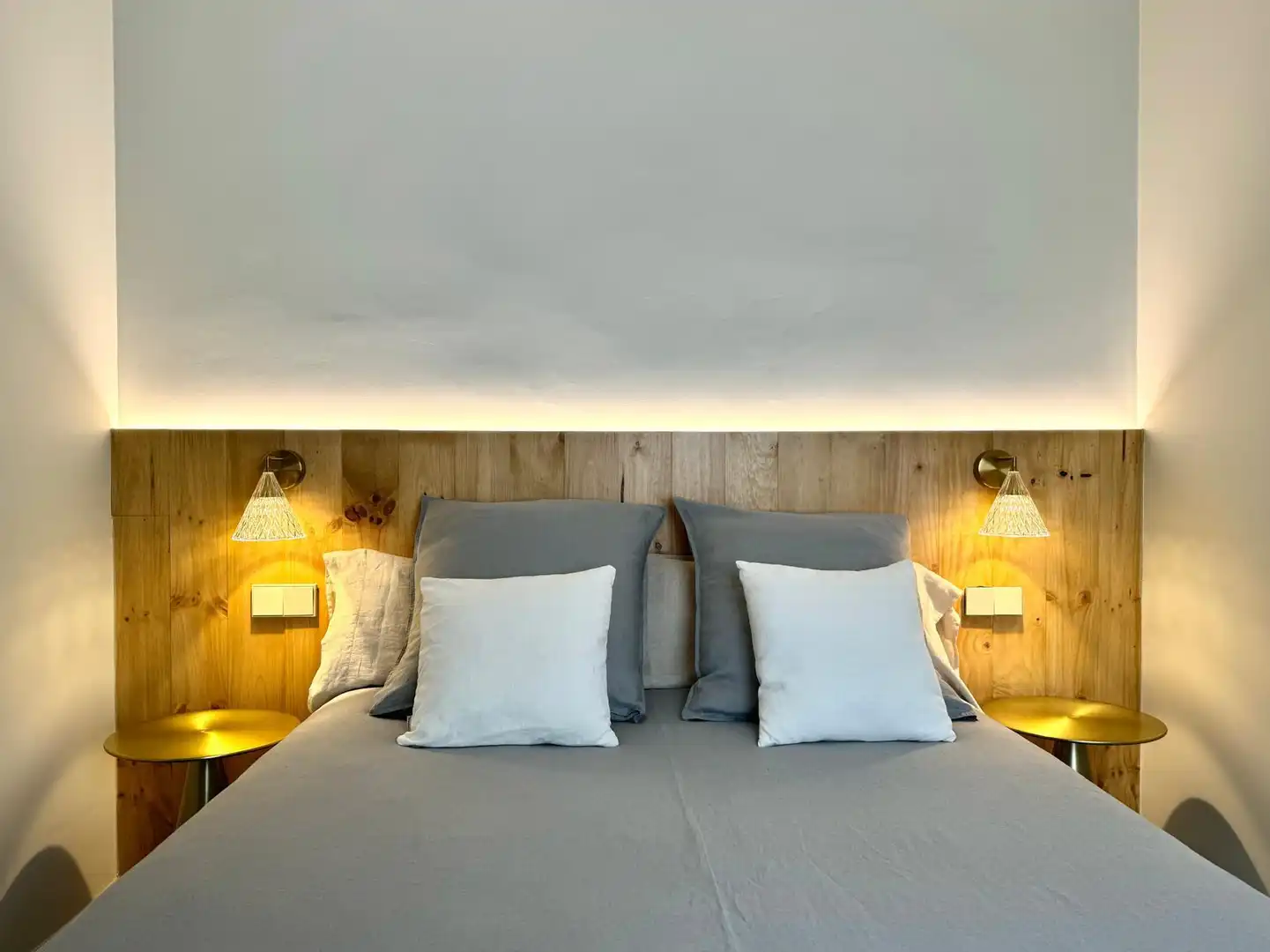 Bedroom of Flat for sale in Roses  with Air Conditioner, Heating and Furnished
