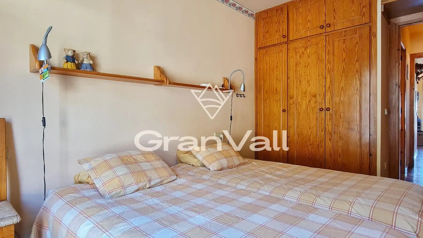 Dormitori de Apartament en venda en Alp amb Calefacció, Jardí privat i Parquet
