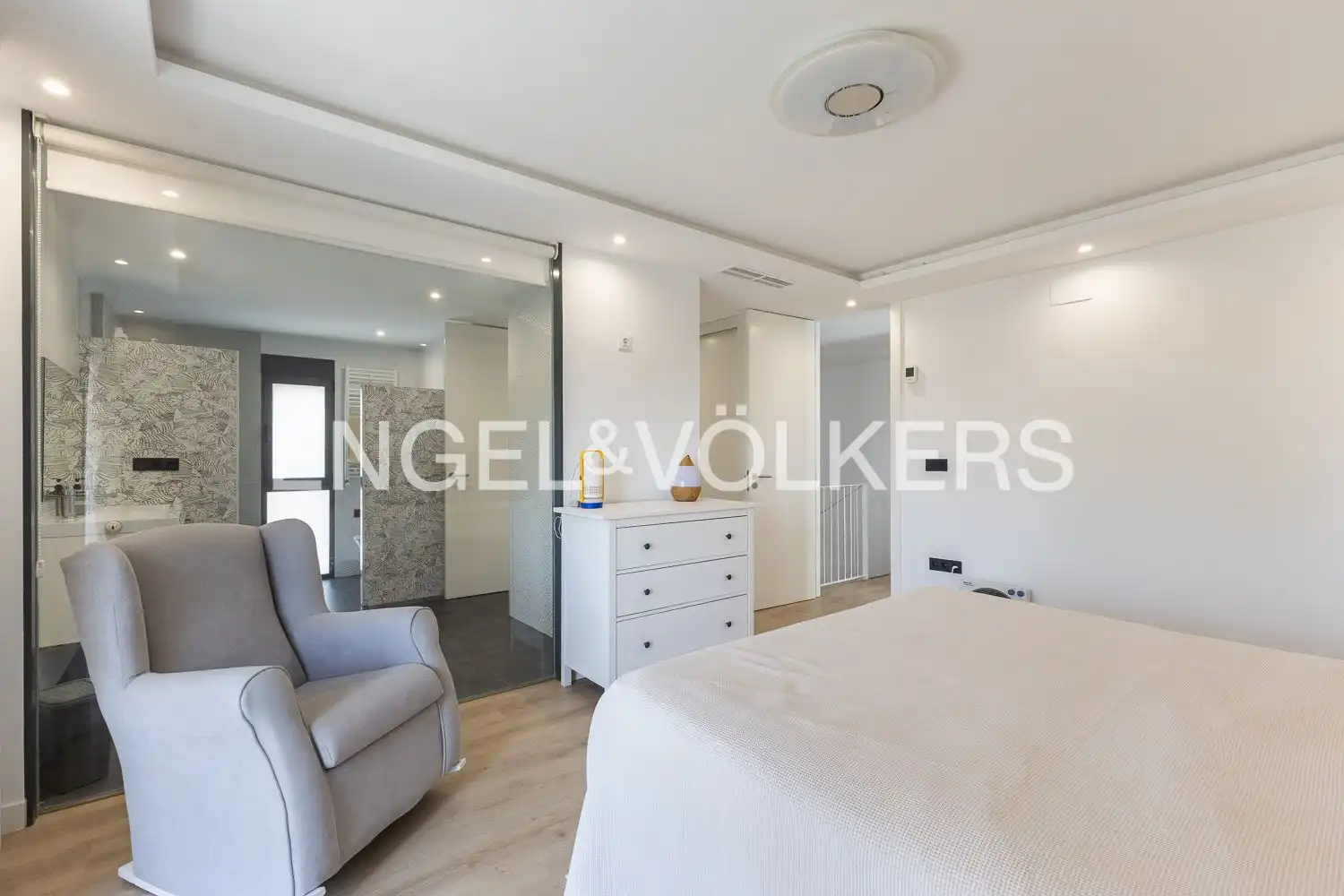 Habitación de Casa o chalet en venta en Torrent con Aire acondicionado, Calefacción y Jardín privado