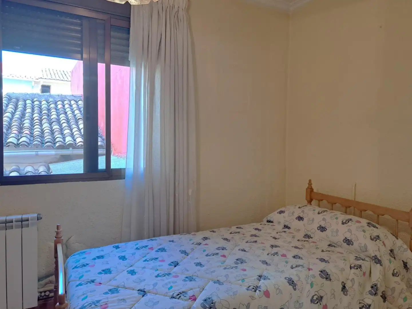 Bedroom of Houses for sale in Requena  with Heating and Terrace