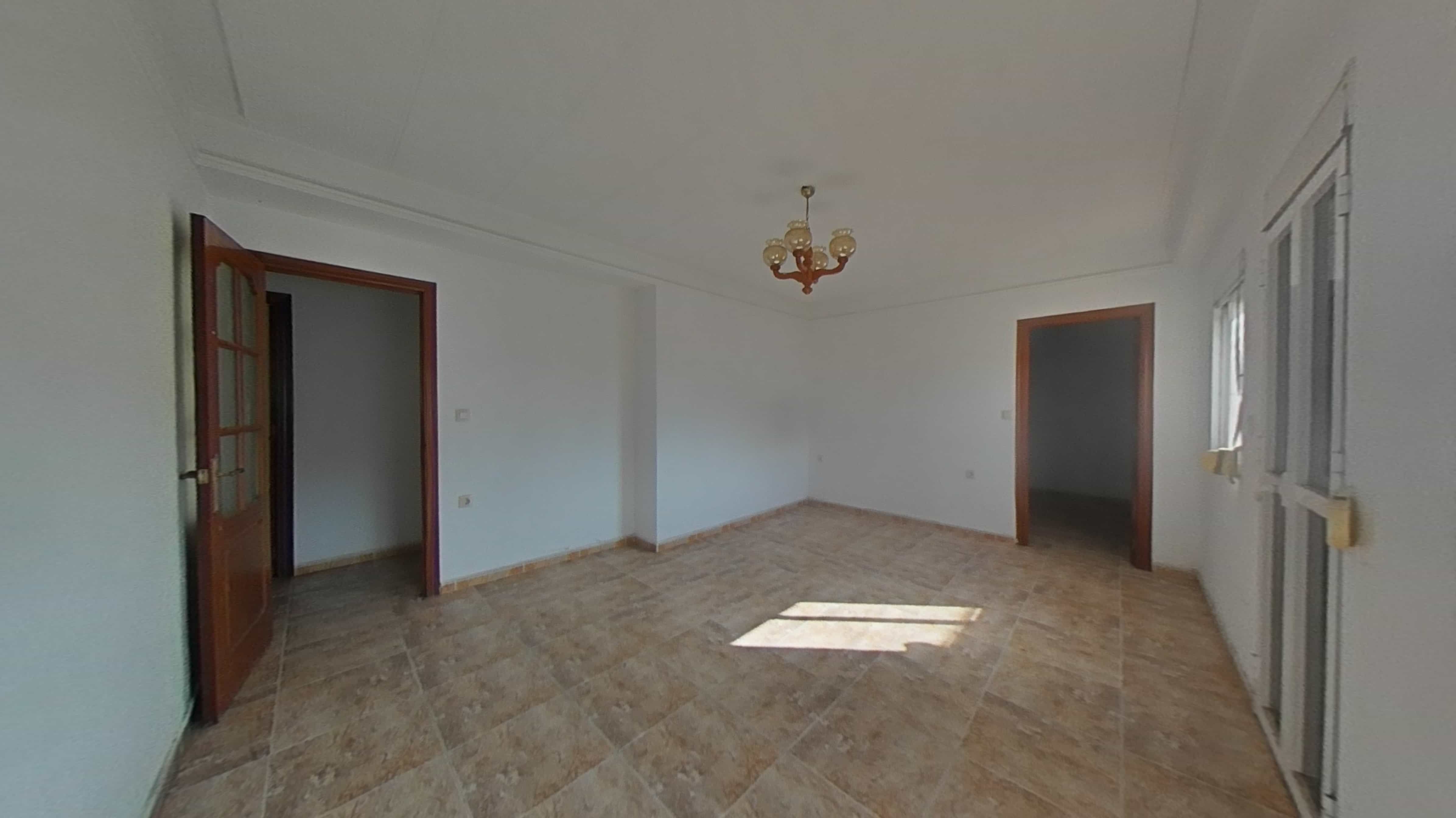 Piso en venta en Algeciras con Balcón