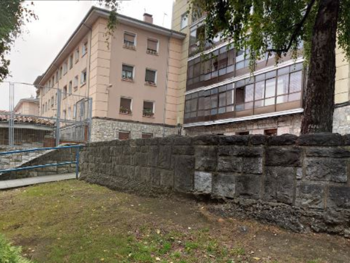 Vista exterior de Pis en venda en Oviedo 