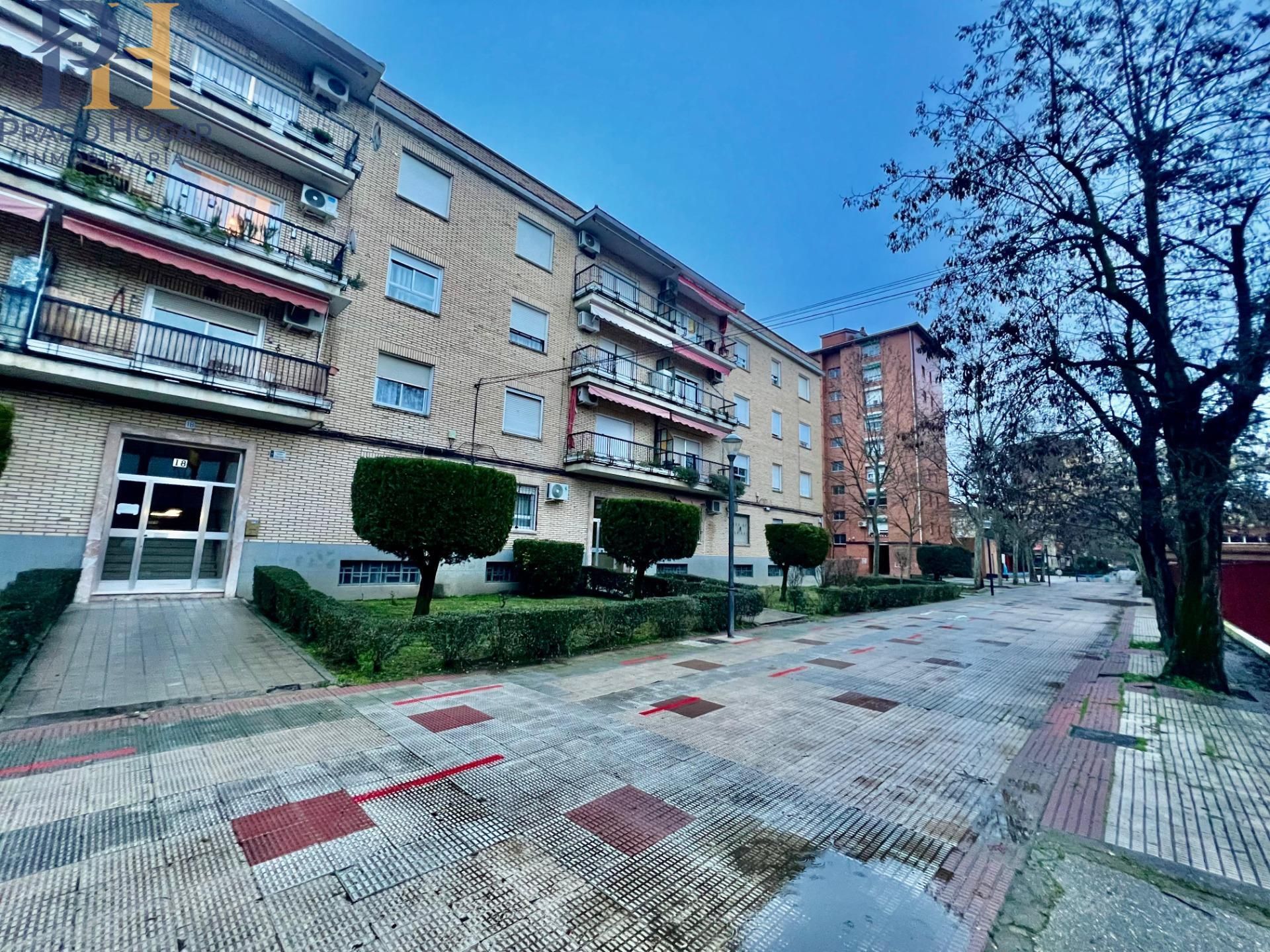 Vista exterior de Piso en venta en Talavera de la Reina con Trastero