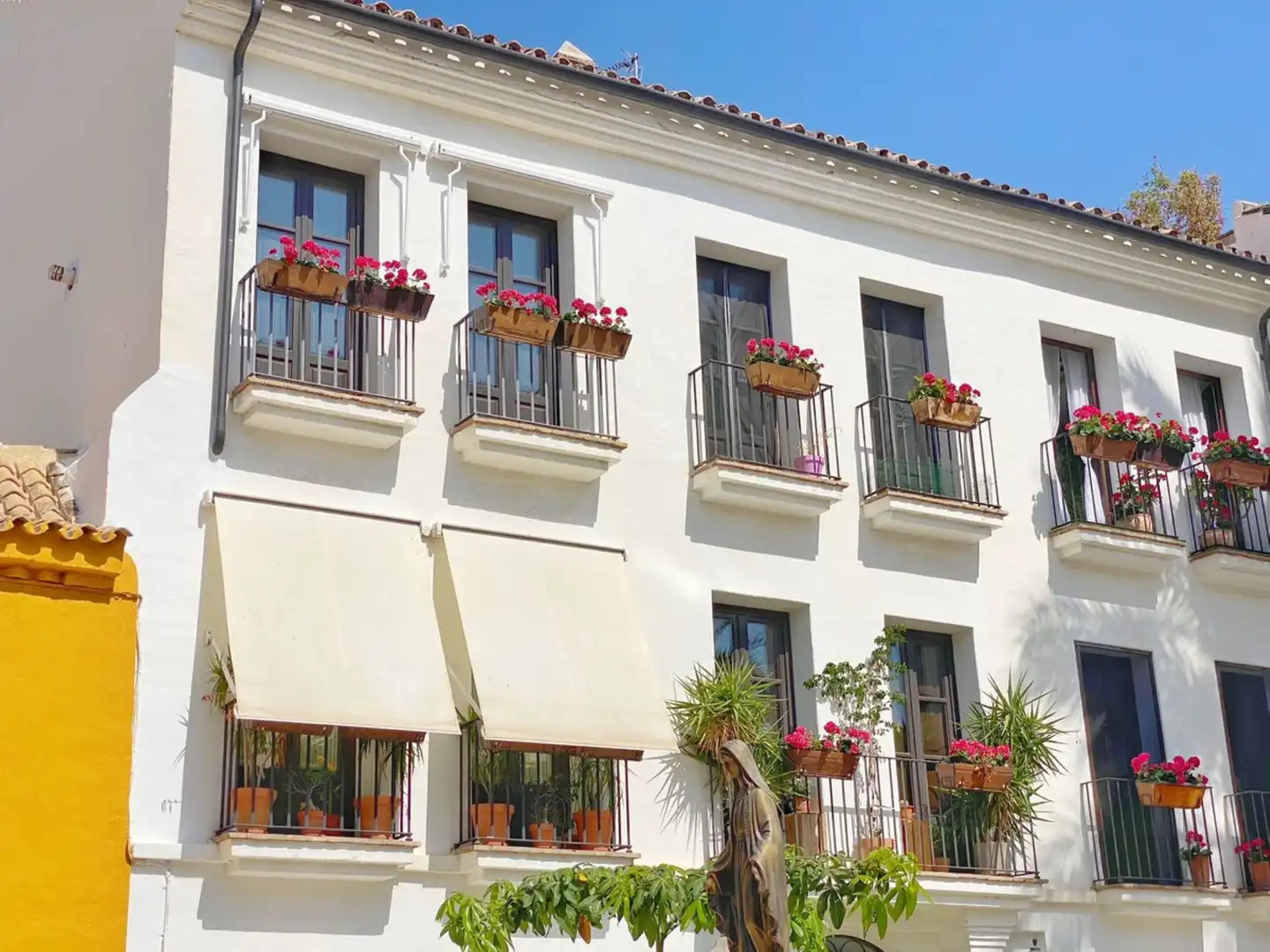 Exterior view of Duplexes for sale in Marbella  with Air Conditioner, Parquet flooring and Furnished