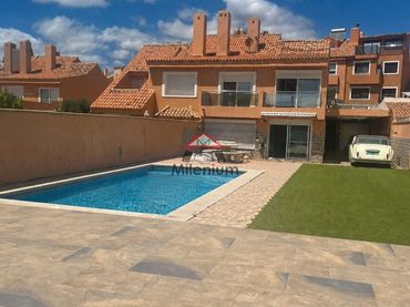 Xalet amb balcó en venda a San García