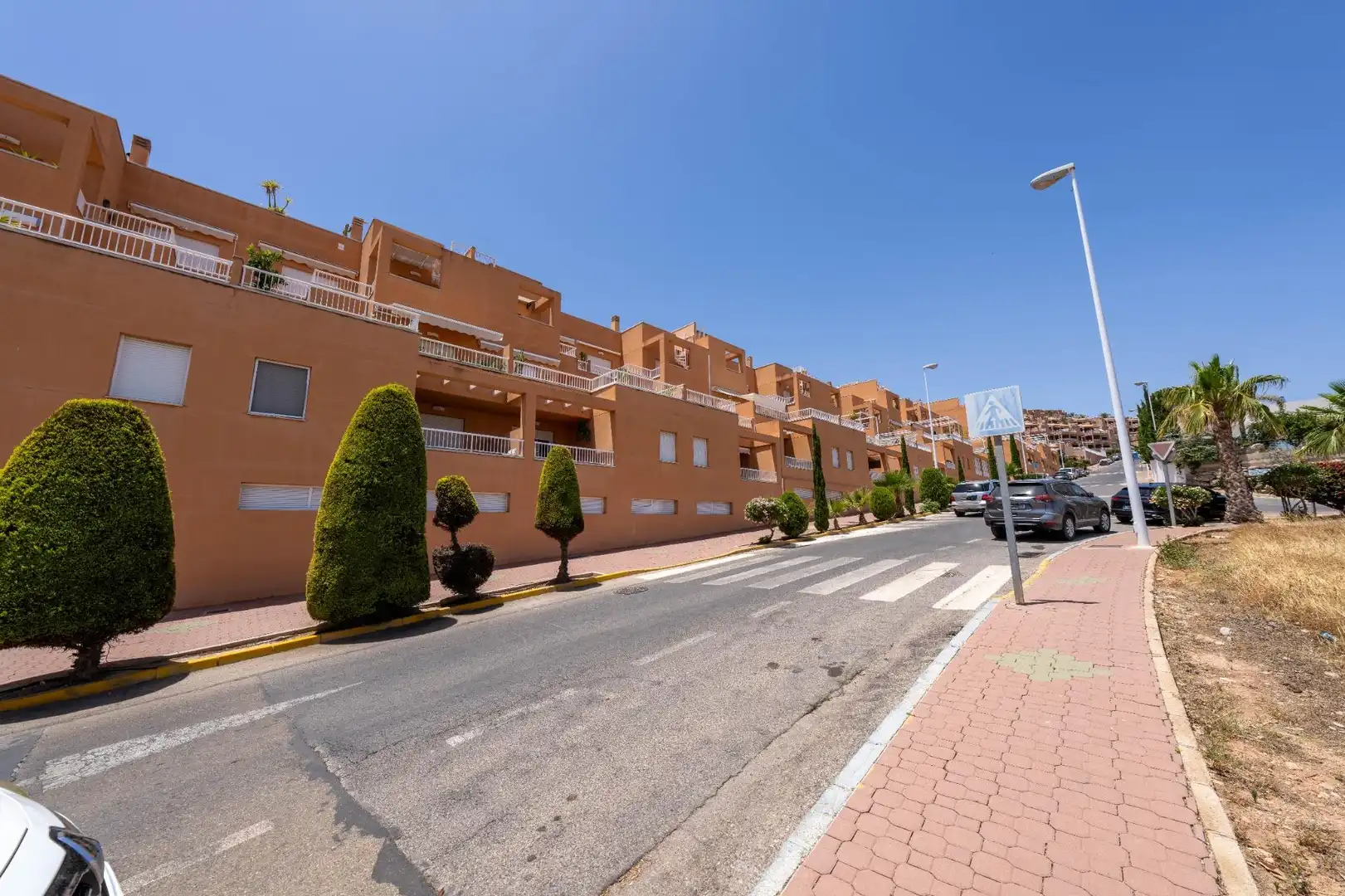 Außenansicht von Maisonette zum Verkauf in Mojácar mit Klimaanlage, Privatgarten und Terrasse
