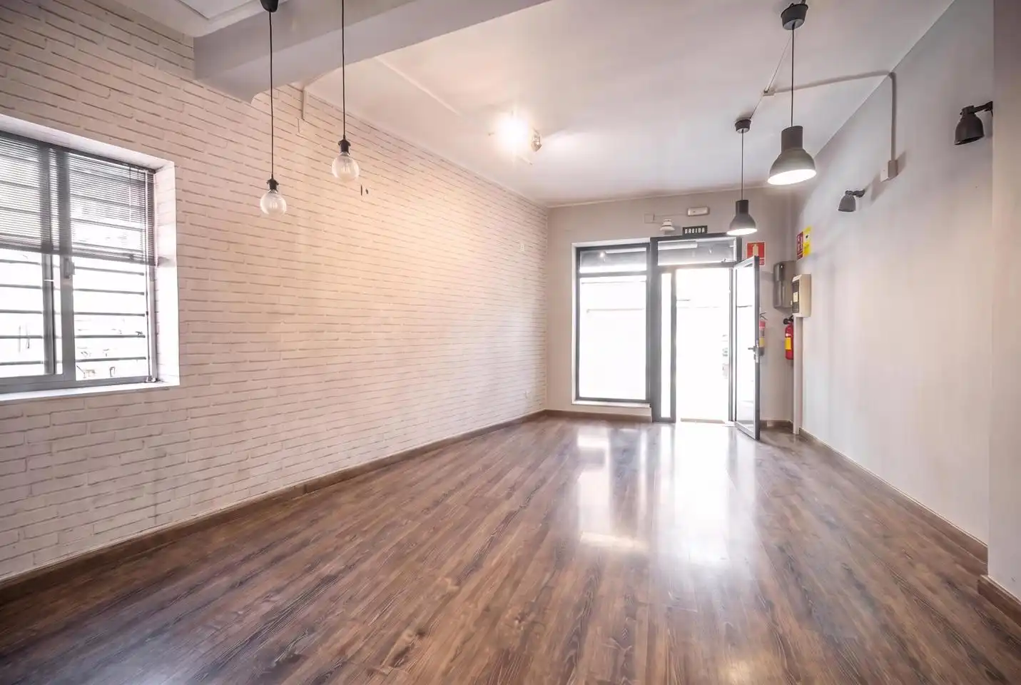Local en venta en Ávila