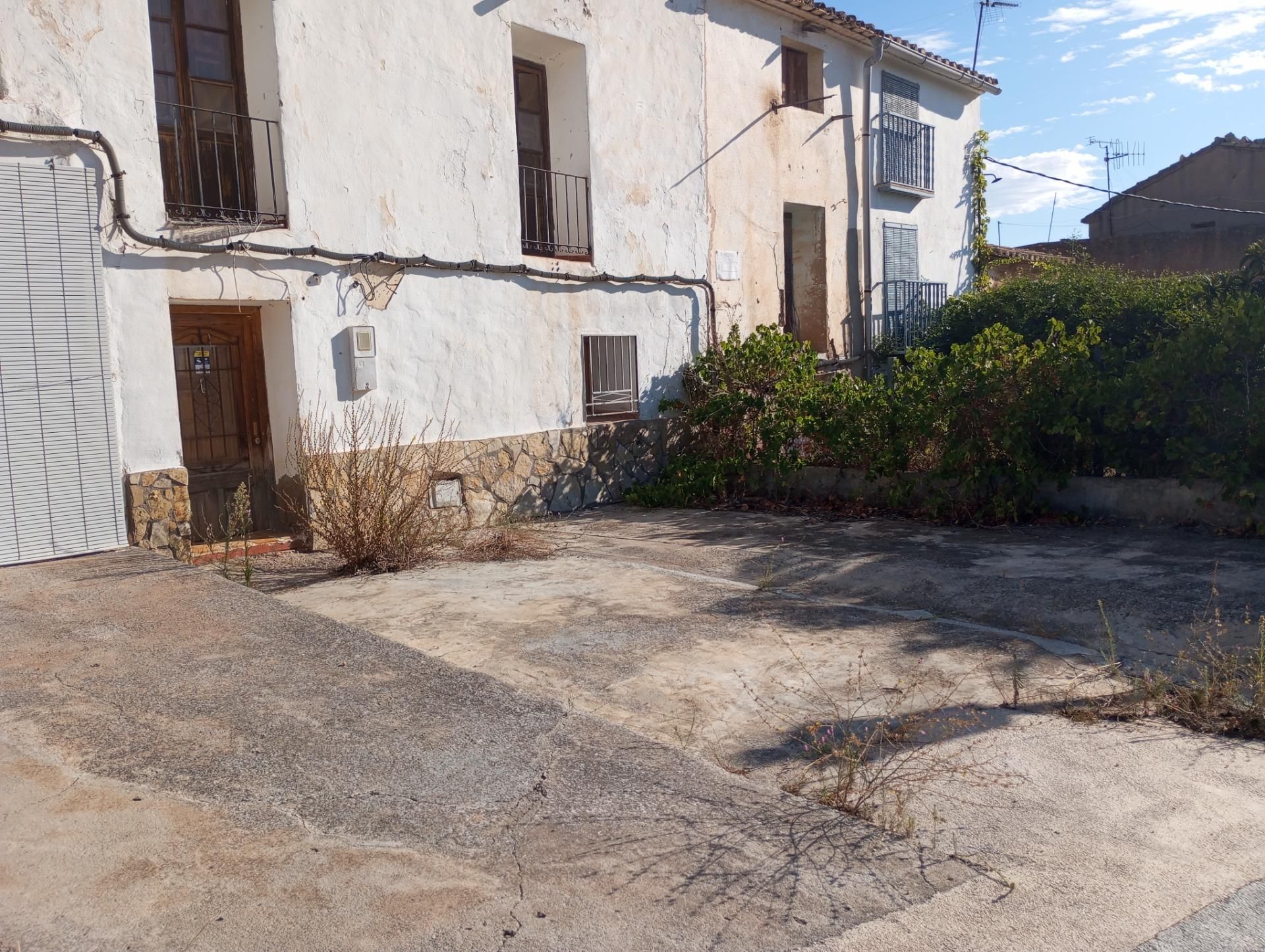 Exterior view of Country house for sale in L'Alcora  with Terrace