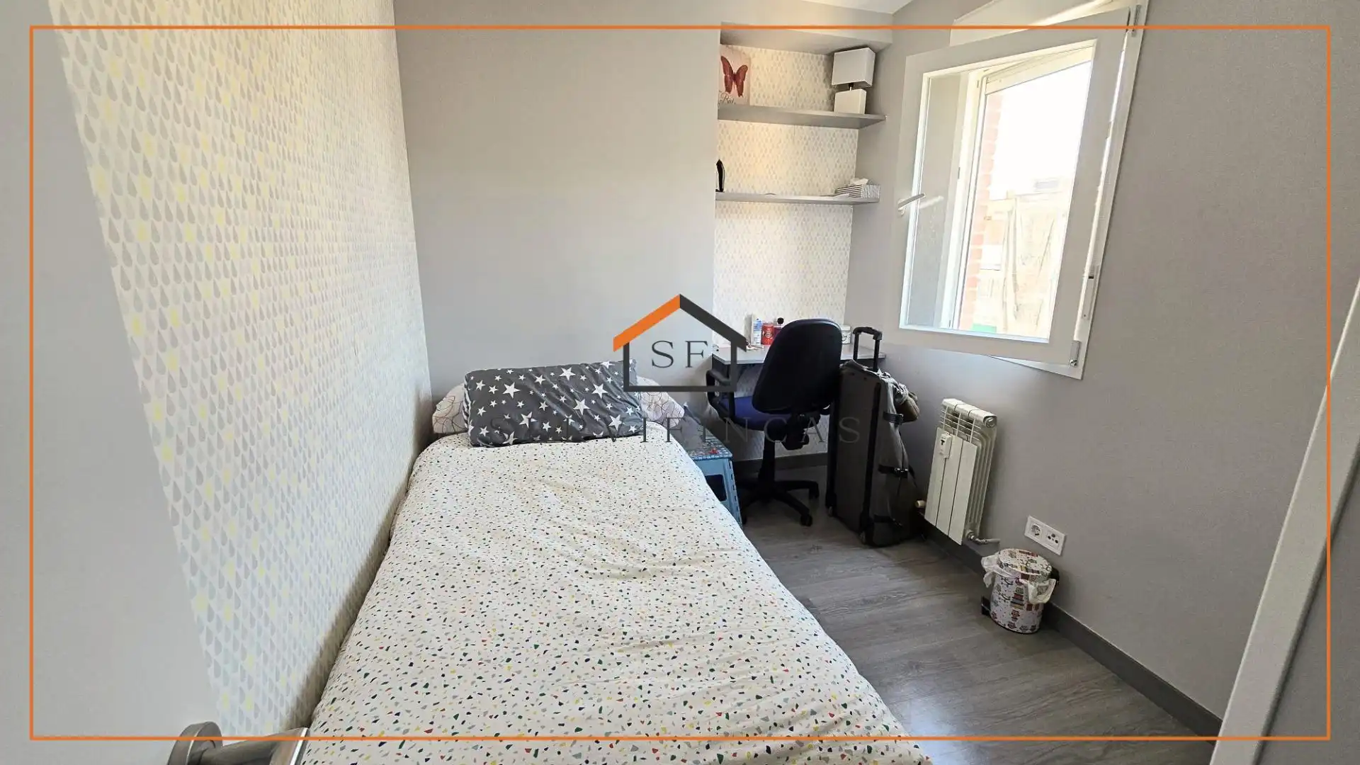 Habitación de Dúplex en venta en Madrid con Aire acondicionado, Trastero y Amueblado