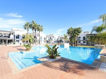 Apartment mit Pool zum Verkauf in Orihuela Costa