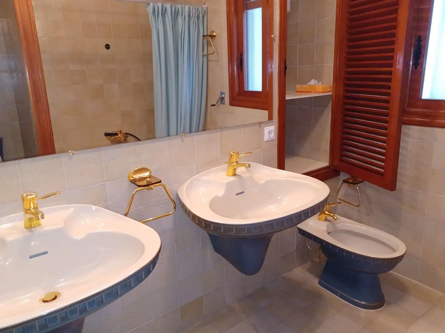 Bathroom of Houses for sale in Albaida  with Storage room and Swimming Pool