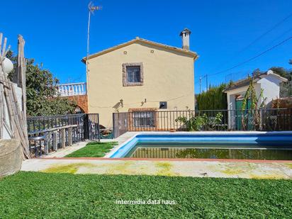 Vista exterior de Casa o xalet en venda en Montserrat amb Jardí privat, Terrassa i Traster