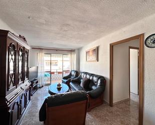 Living room of Flat for sale in Benalmádena  with Terrace and Furnished