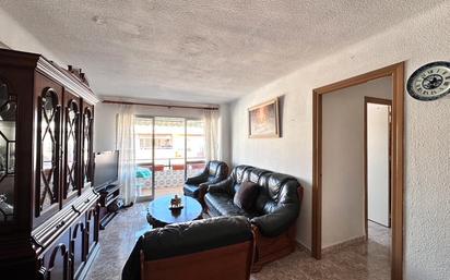 Living room of Flat for sale in Benalmádena  with Terrace and Furnished