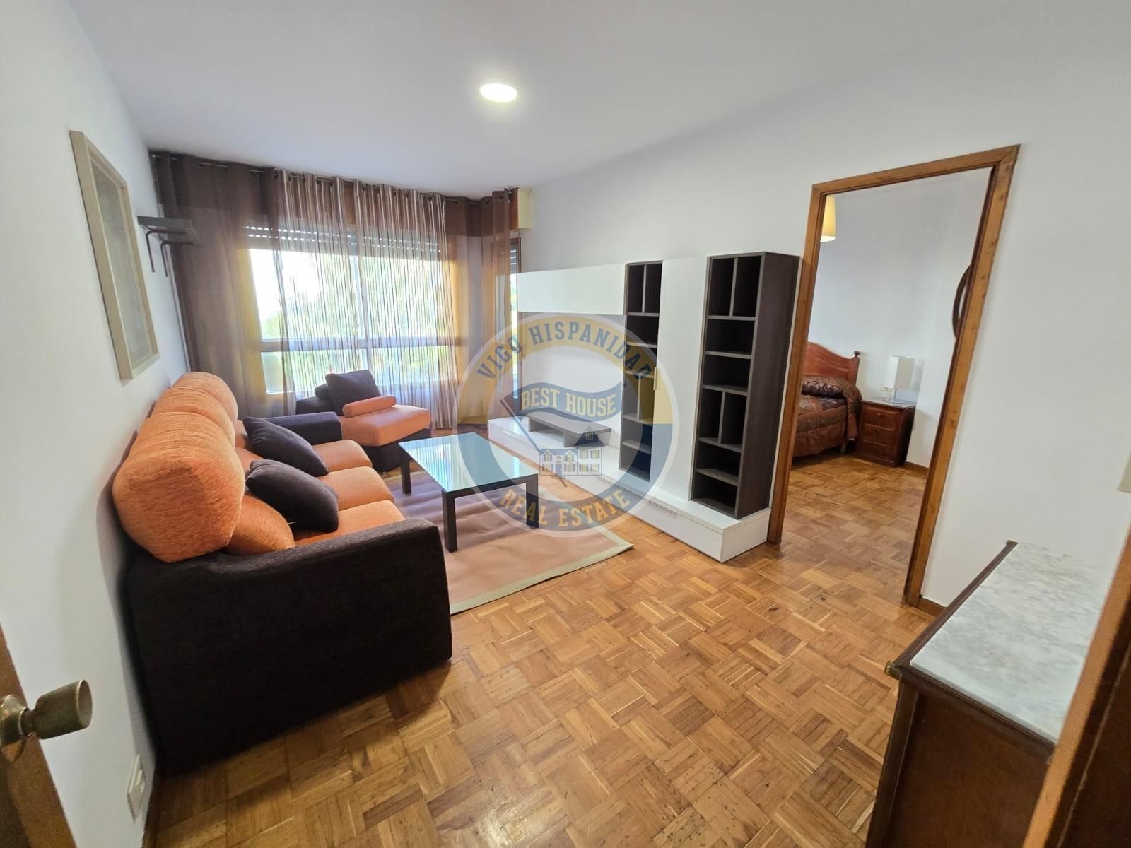 Living room of Apartment to rent in Vigo   with Parquet flooring and Balcony