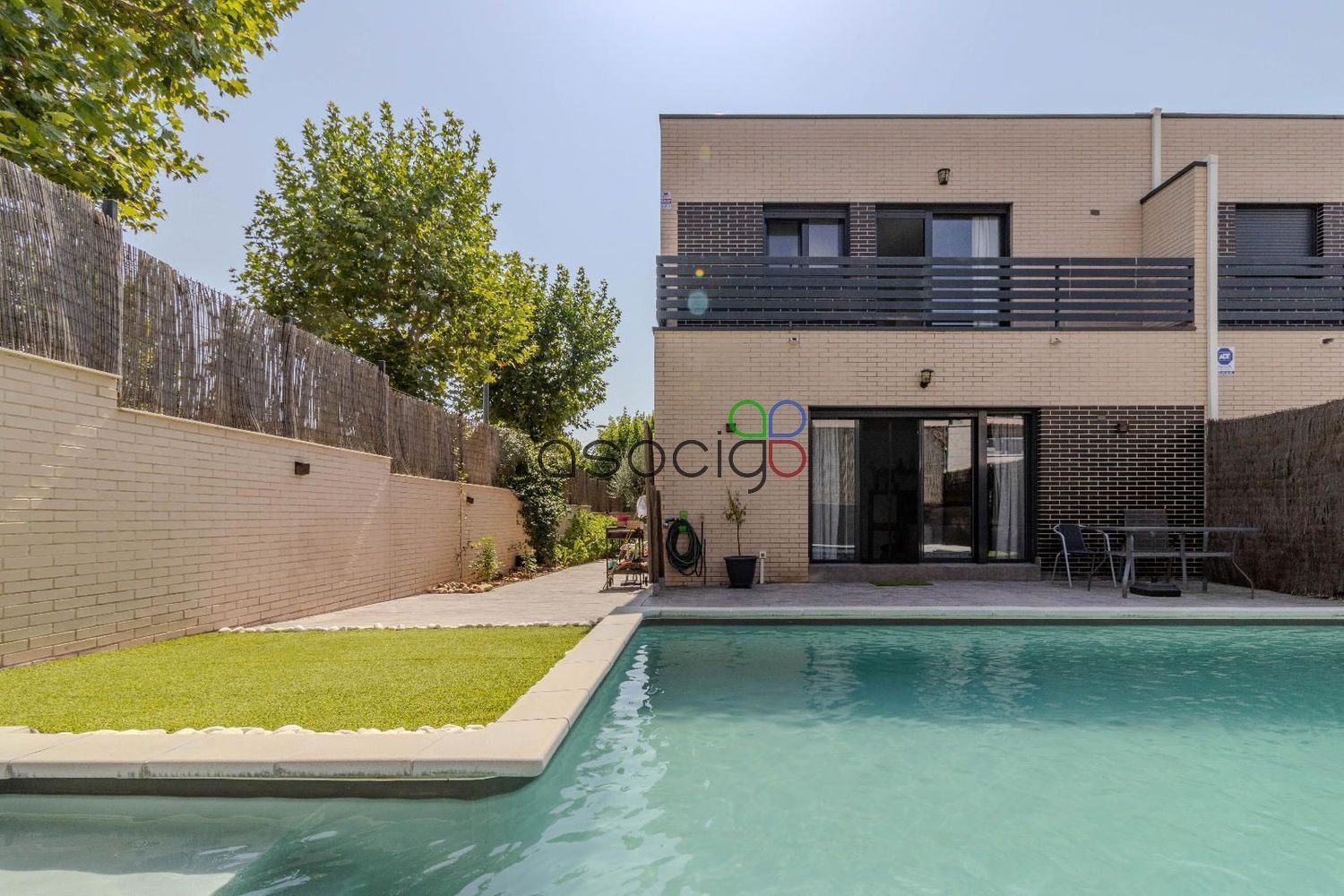 Piscina de Casa adosada en venda en Cabanillas del Campo amb Calefacció, Terrassa i Piscina