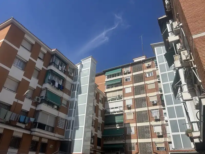 Pis amb ascensor en venda a VALLE INCLAN