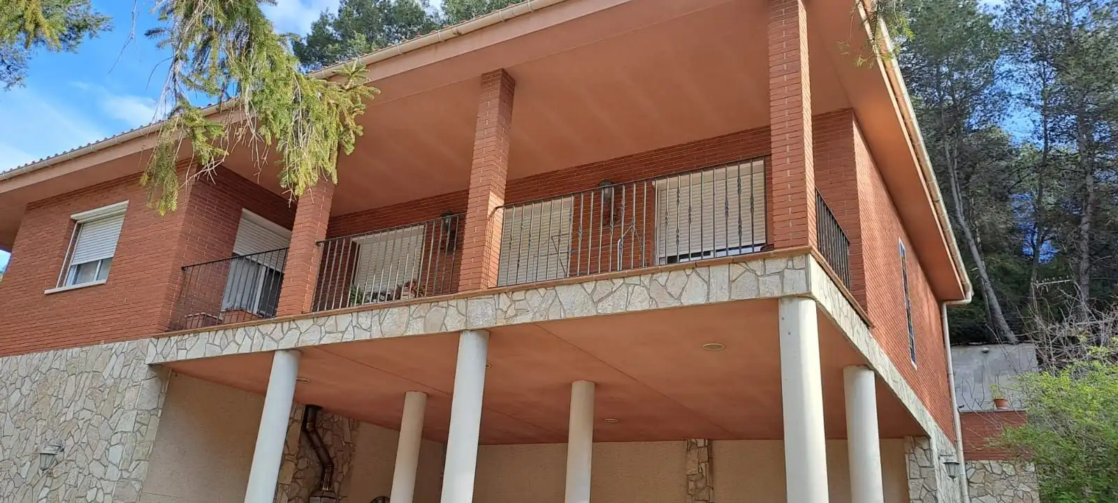 Vista exterior de Casa o chalet en venta en Vallirana con Aire acondicionado, Calefacción y Terraza