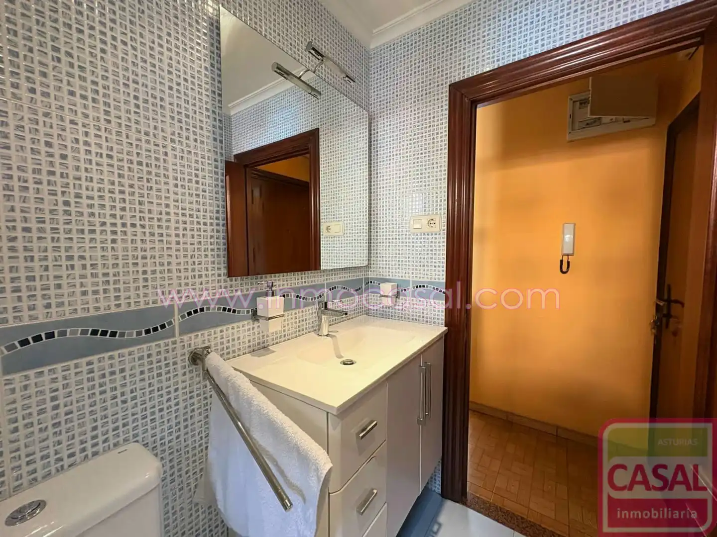Baño de Piso en venta en Mieres (Asturias) con Calefacción y Amueblado