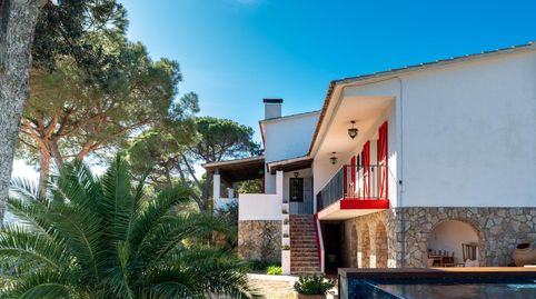 Villa con licencia turística, piscina desbordante y vistas al mar, imatge 3