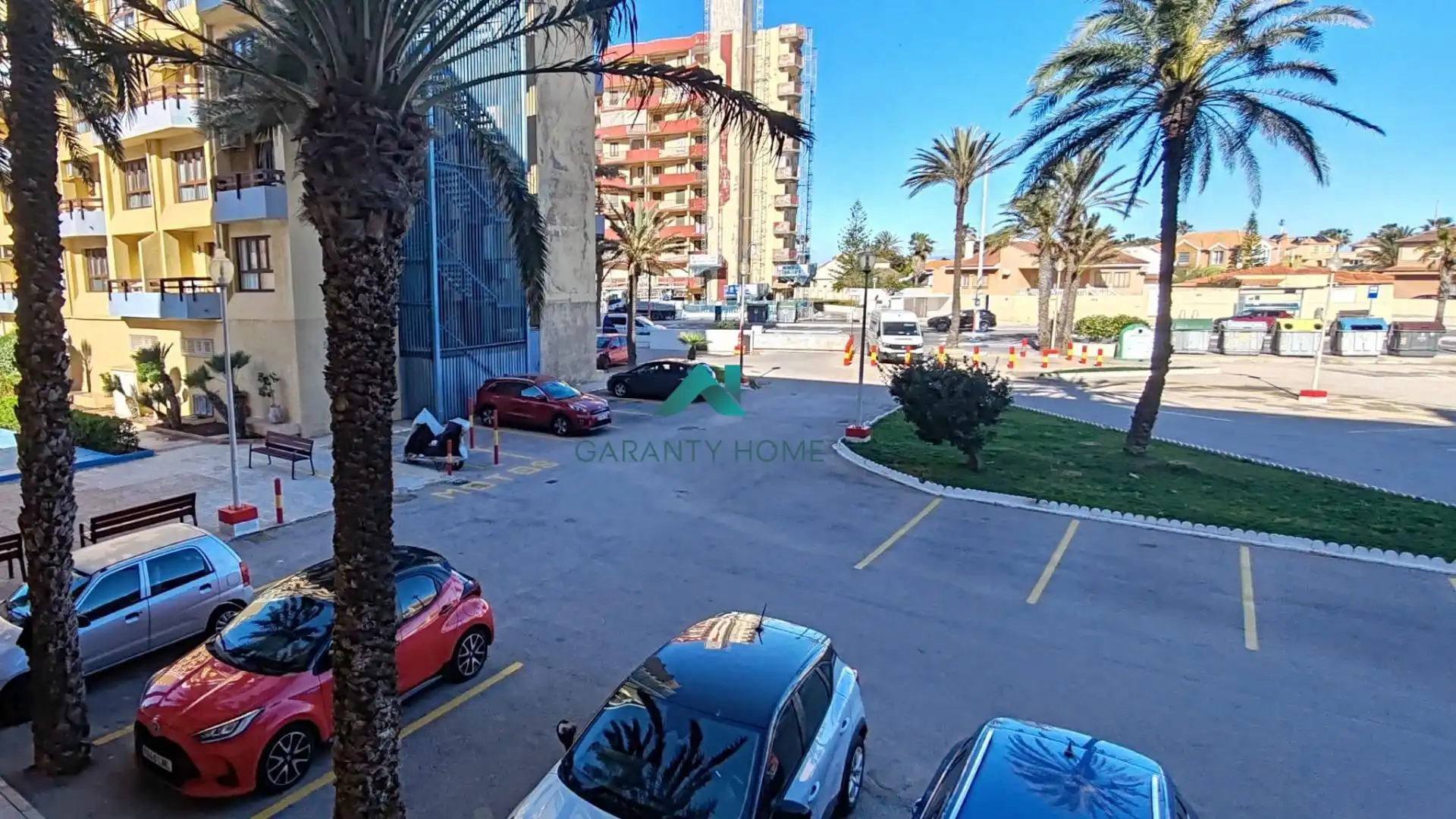 Vista exterior de Apartamento en venta en La Manga del Mar Menor con Amueblado, Balcón y Piscina comunitaria