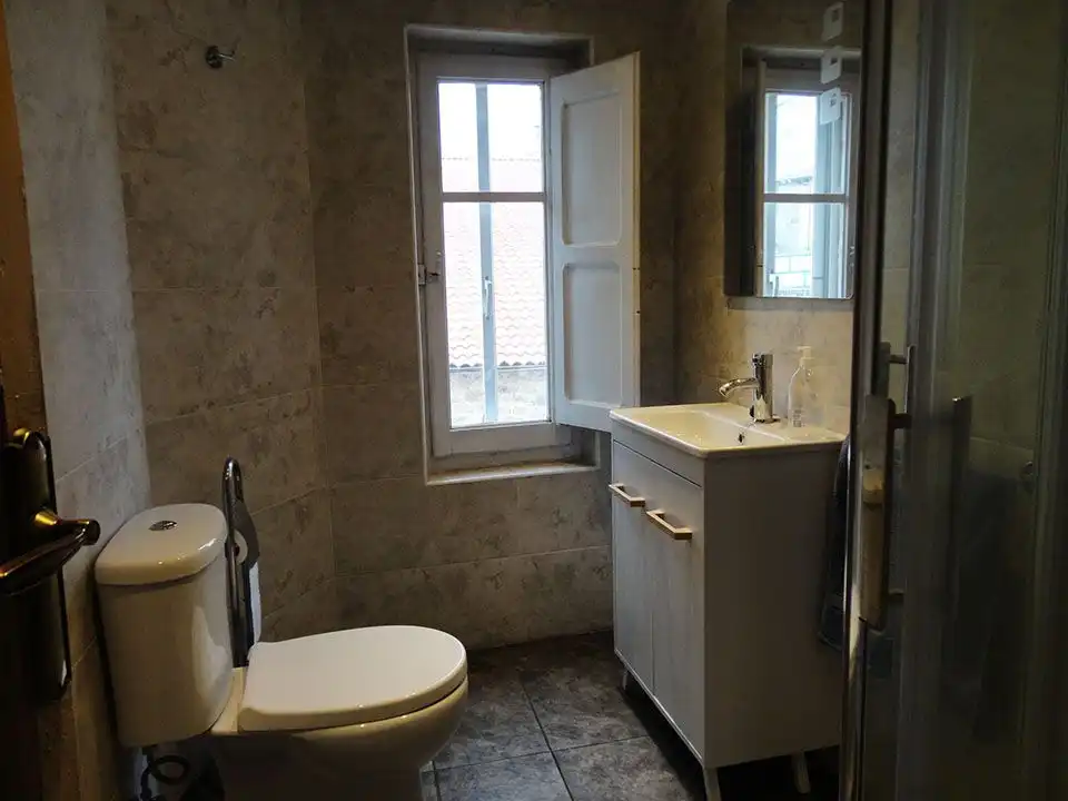 Bathroom of Houses for sale in Quintanar de la Sierra  with Heating