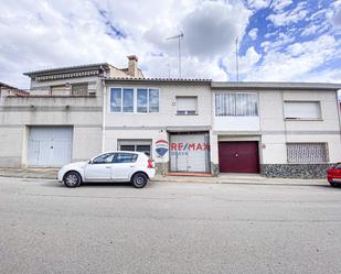 Vista exterior de Casa adosada en venda en Hostalric amb Terrassa i Balcó