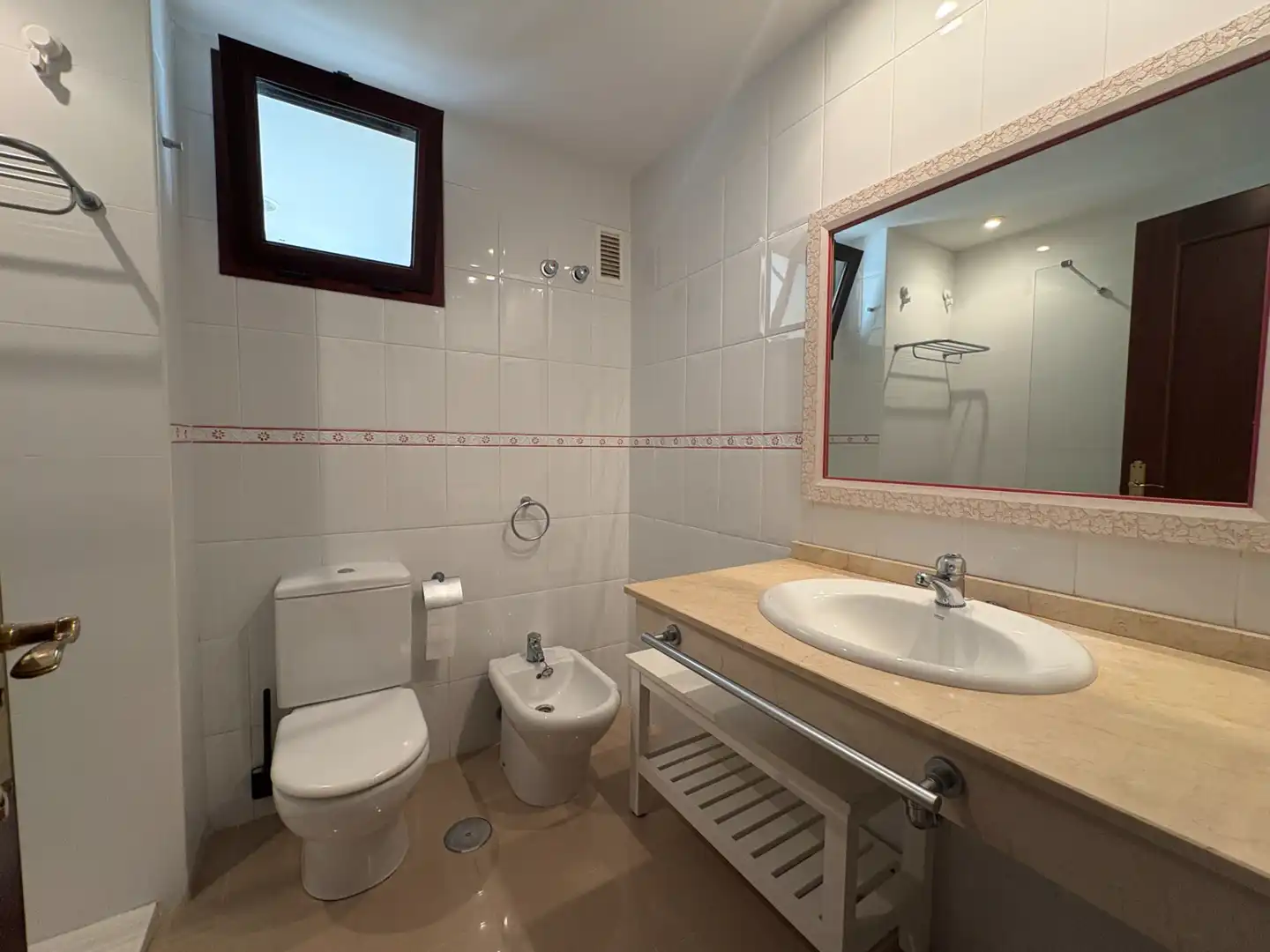 Bathroom of Flat for rent in Ciudad Alta