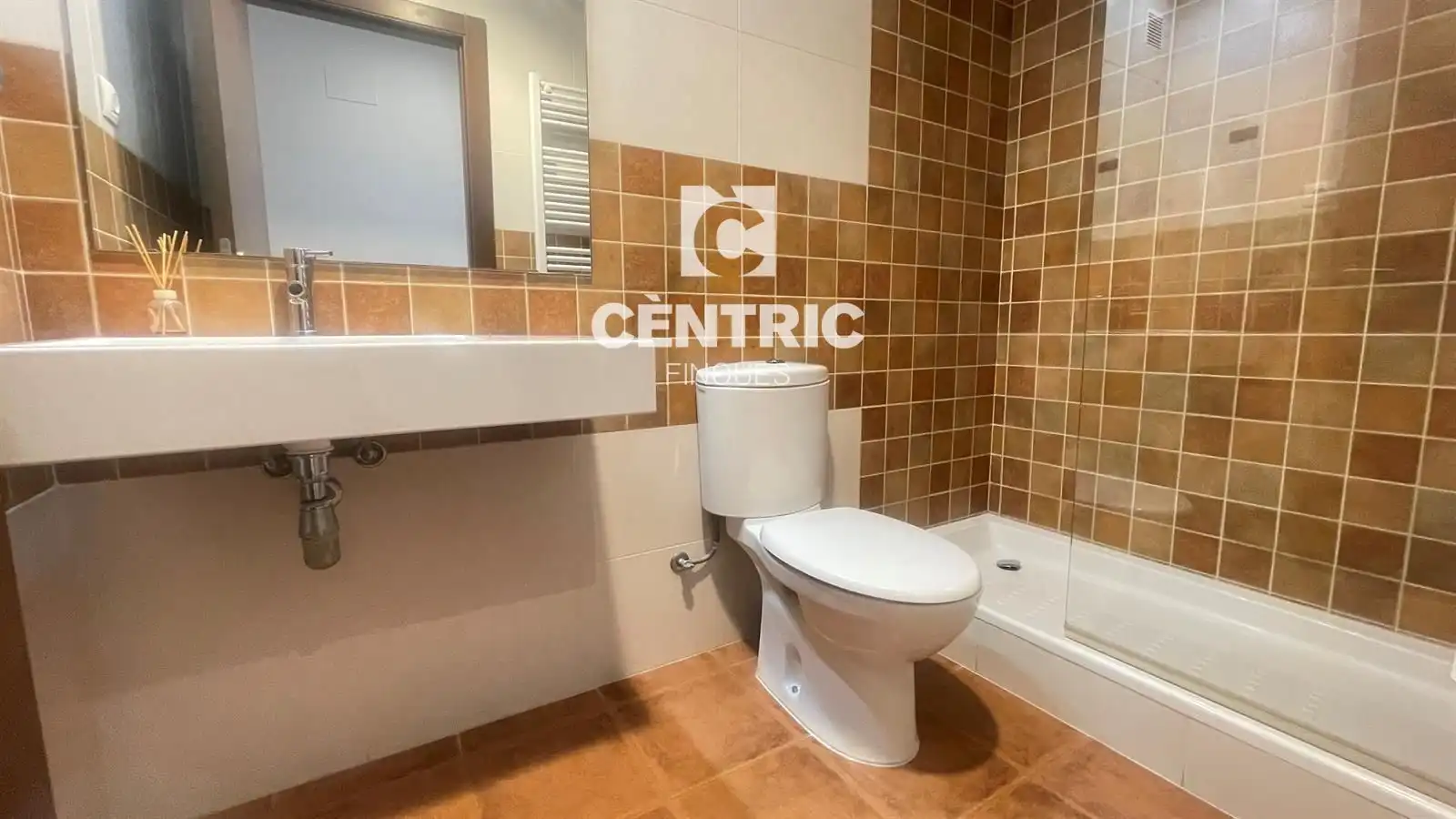 Badezimmer von Wohnung zum Verkauf in Terrassa