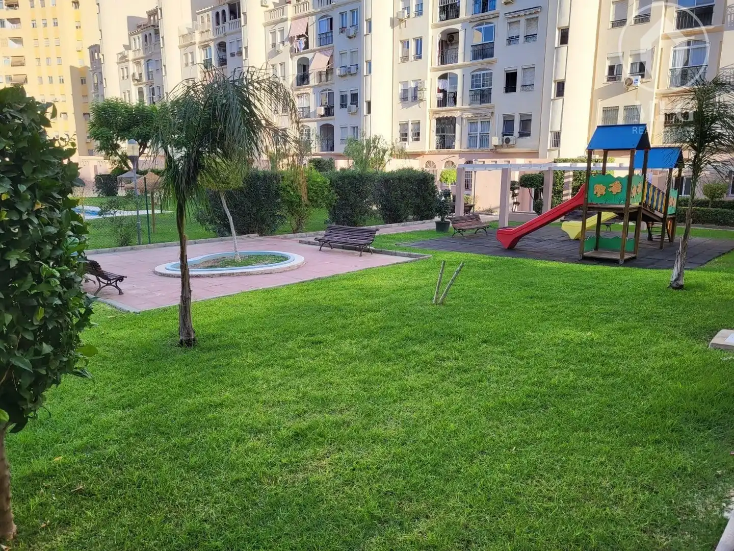 Jardí de Pis en venda en Torremolinos amb Aire condicionat, Terrassa i Piscina