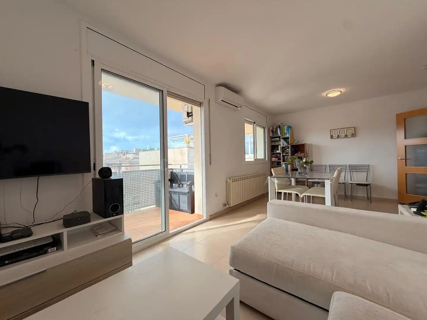 Sala d'estar de Àtic en venda en Cunit amb Aire condicionat, Calefacció i Terrassa