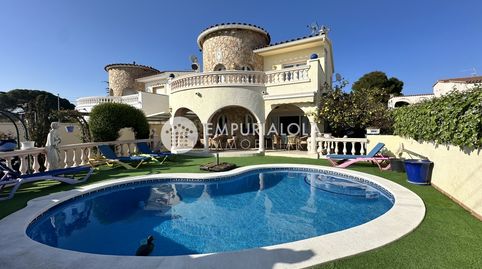 Foto 2 de Casa o xalet en venda a Carrer Sant Mori, -1, Moxó - Sant Mori, Empuriabrava