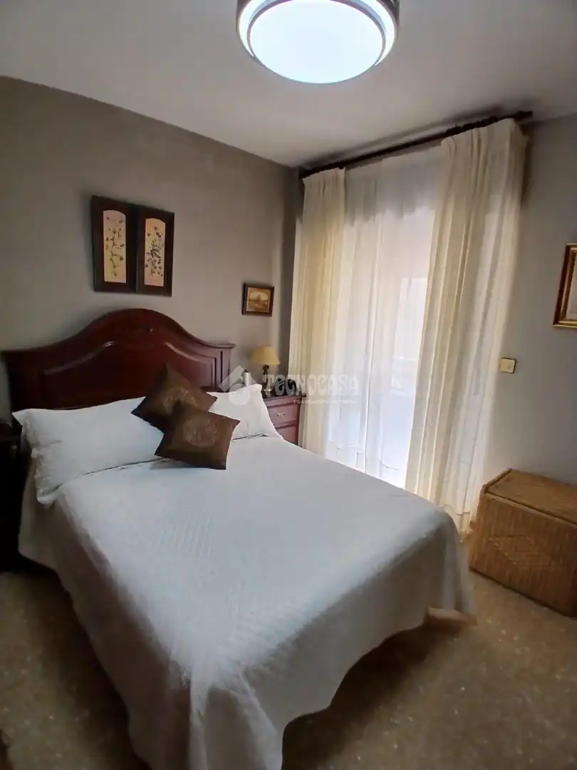 Habitación de Piso en venta en Sevilla con Aire acondicionado, Terraza y Balcón