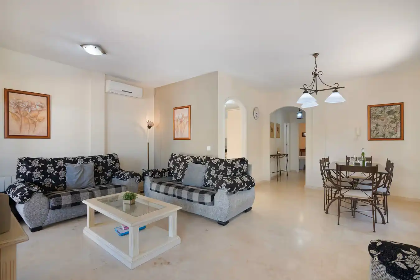 Sala de estar de Casa o chalet de alquiler en Islantilla con Aire acondicionado, Calefacción y Jardín privado