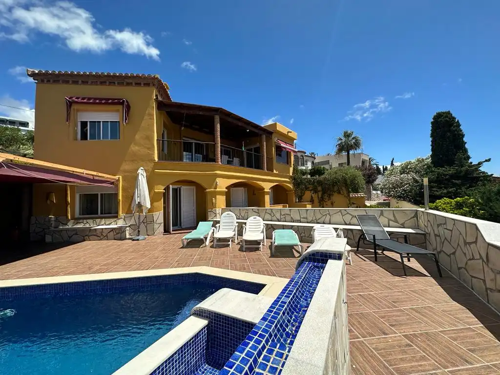 Villa mit Pool zum Verkauf in N/A