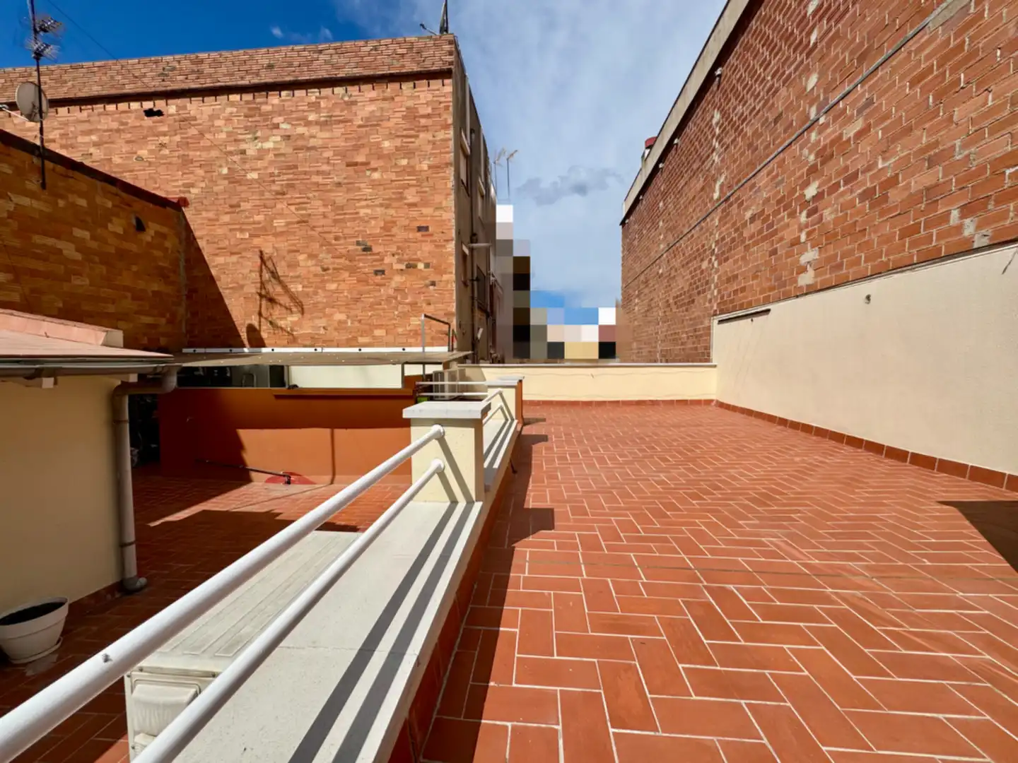 Terraza de Piso en venta en Sant Boi de Llobregat con Aire acondicionado, Terraza y Trastero