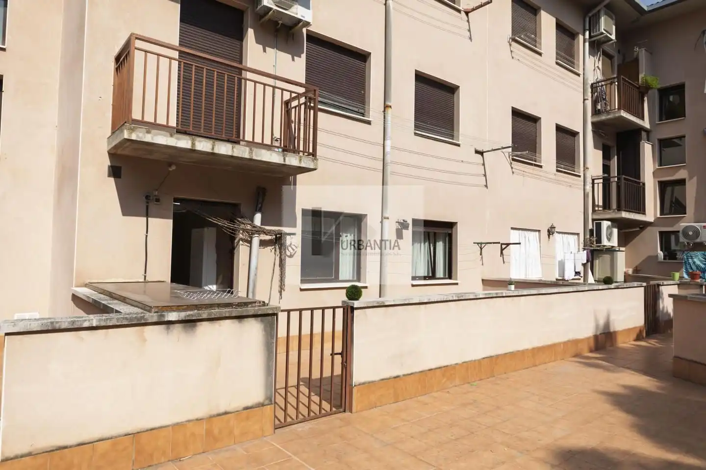Vista exterior de Planta baja en venta en Larraga con Calefacción, Parquet y Terraza