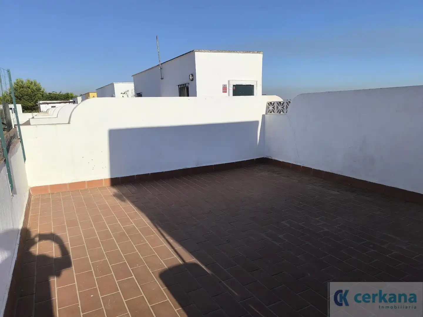 Terrasse von Wohnung zur Miete in Sanlúcar la Mayor mit Terrasse und Abstellraum