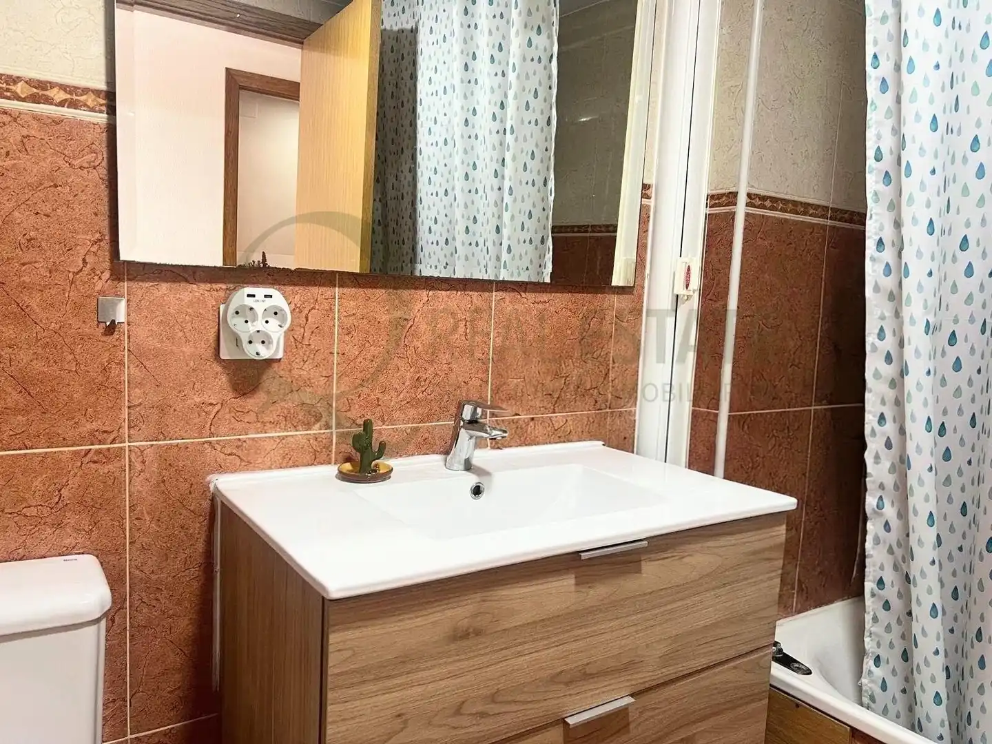 Bathroom of Flat for sale in Alicante / Alacant  with Air Conditioner, Heating and Private garden