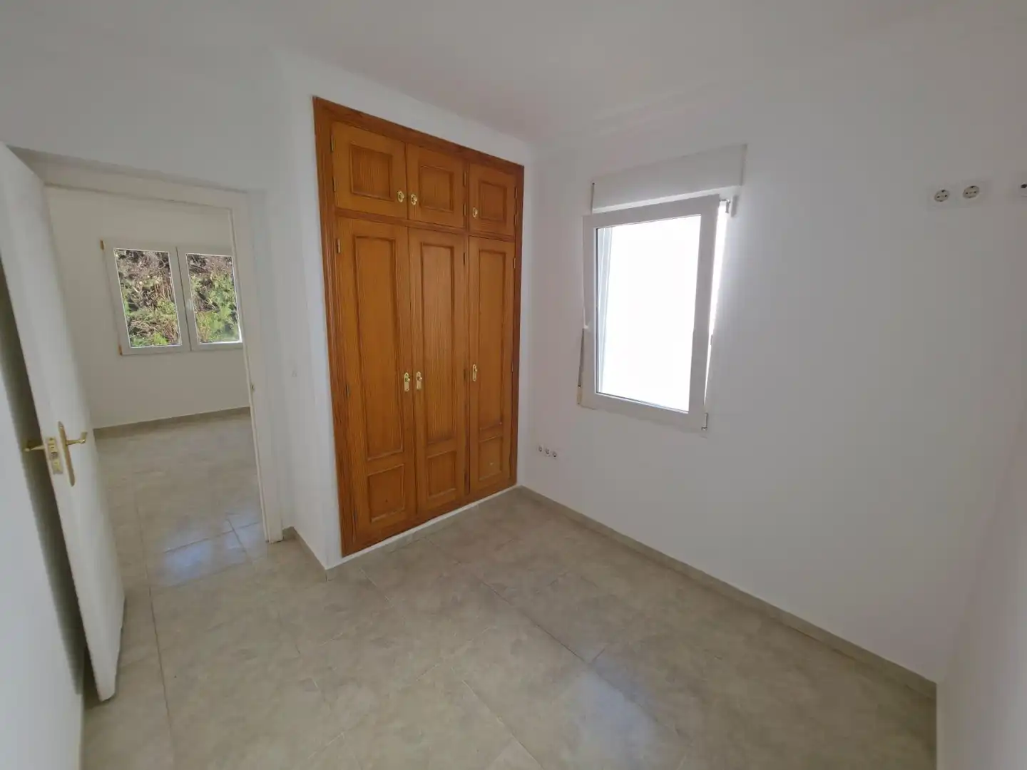 Casa aparellada amb jardí en venda a Las Marinas / Les Marines, imagen 5