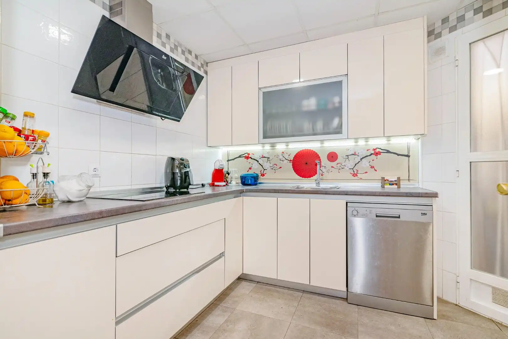 Küche von Wohnung zum Verkauf in Pulianas mit Klimaanlage, Terrasse und Abstellraum