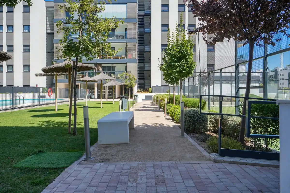 Terraza de Ático en venta en Alcalá de Henares con Aire acondicionado, Calefacción y Jardín privado